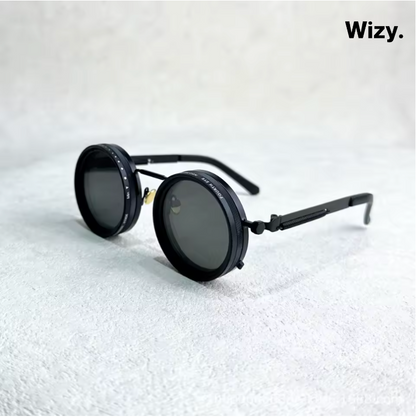 Gafas de sol con lentes negras ajustable